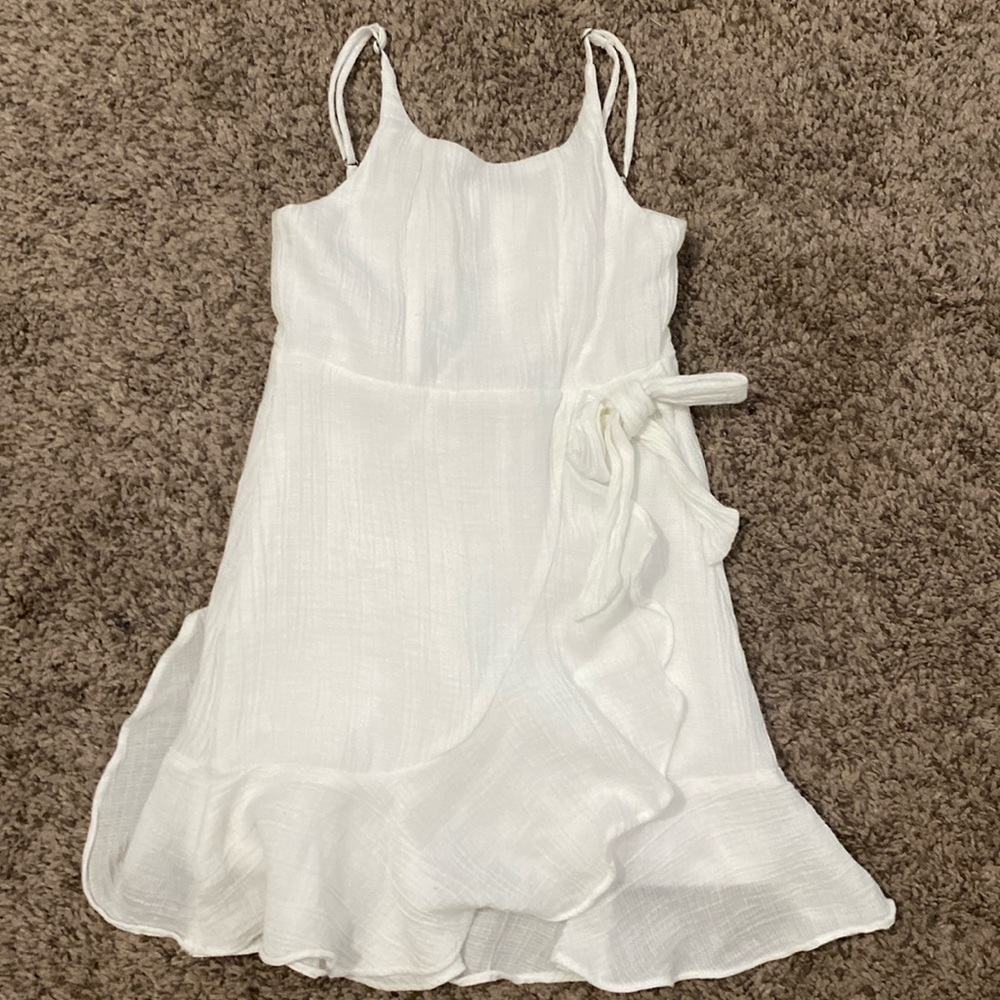 Gianni Bini toddler dress in 2T. White